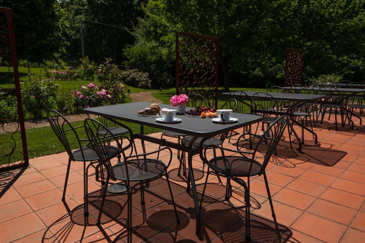 Locanda La Valle Castelnuovo Magra Bagian luar foto