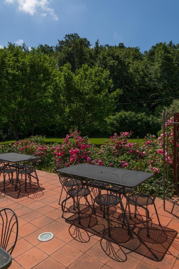 Locanda La Valle Castelnuovo Magra Bagian luar foto