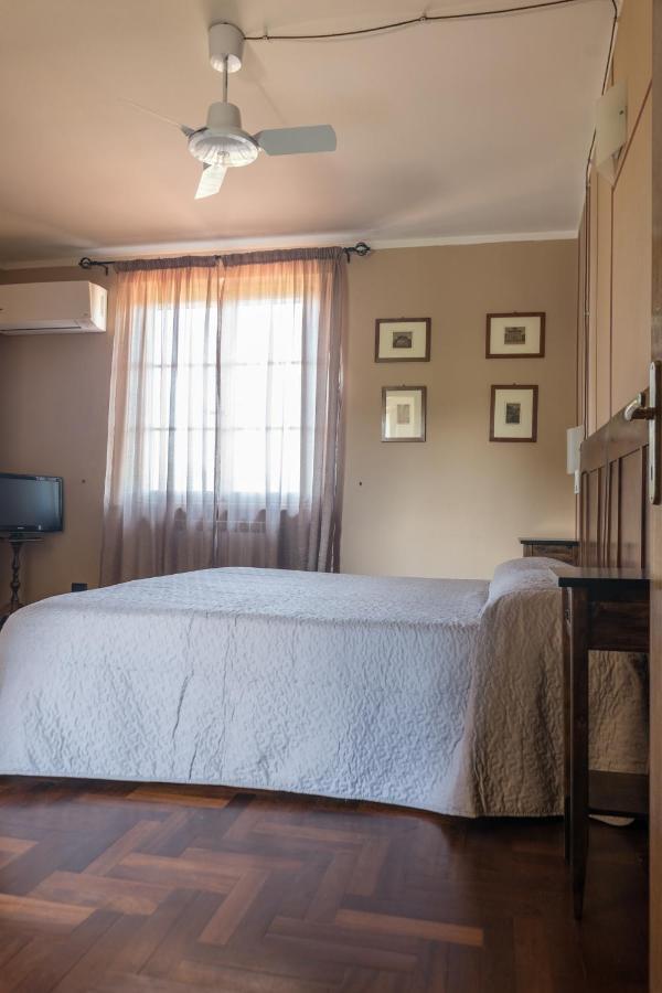 Locanda La Valle Castelnuovo Magra Bagian luar foto